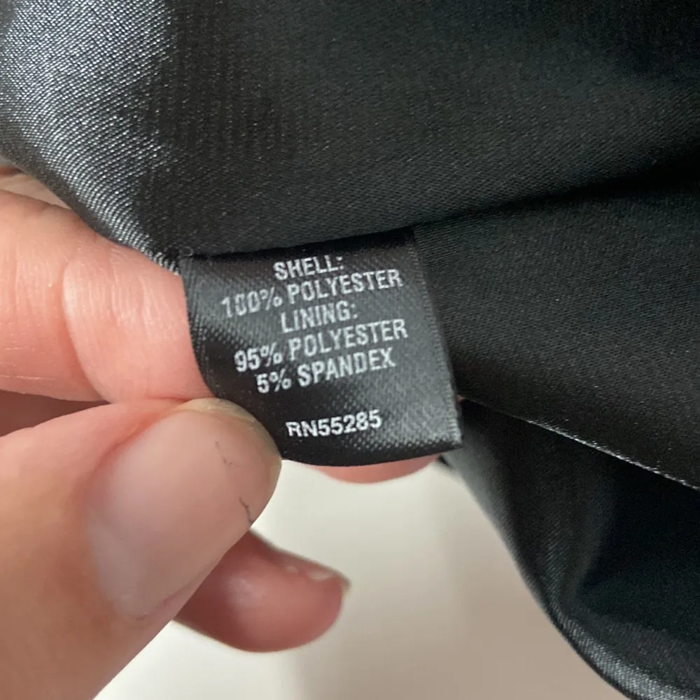 Imperfect NWT  black party dress sweetheart neckline flowy mesh overlay - Image 4