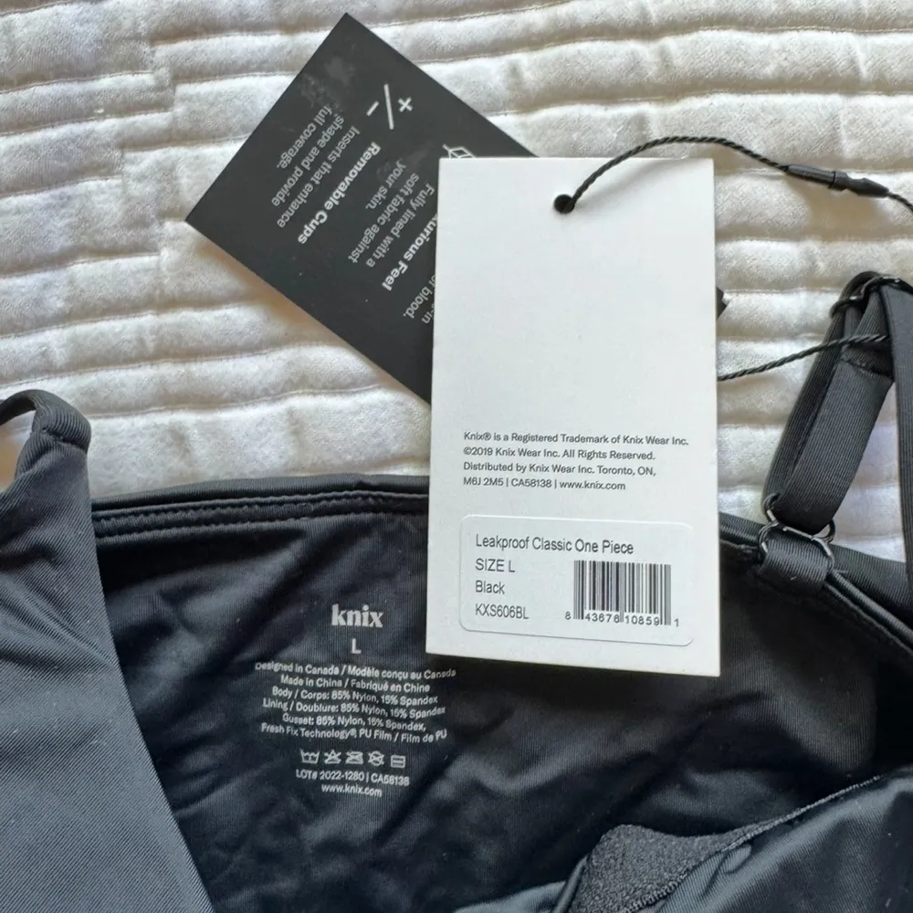 Leakproof Classic One Piece Swimsuit Black Size L - Image 7