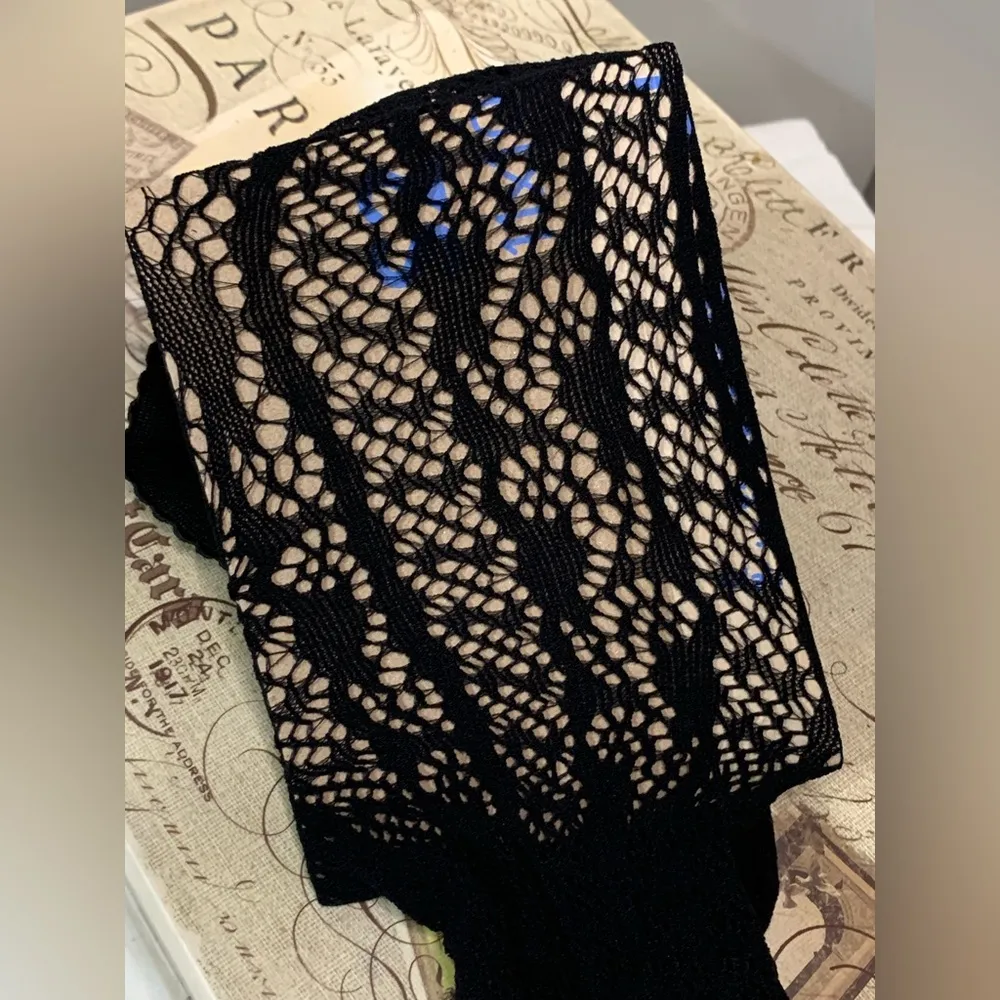 Black Lace Fishnet Footless Tights - Image 5