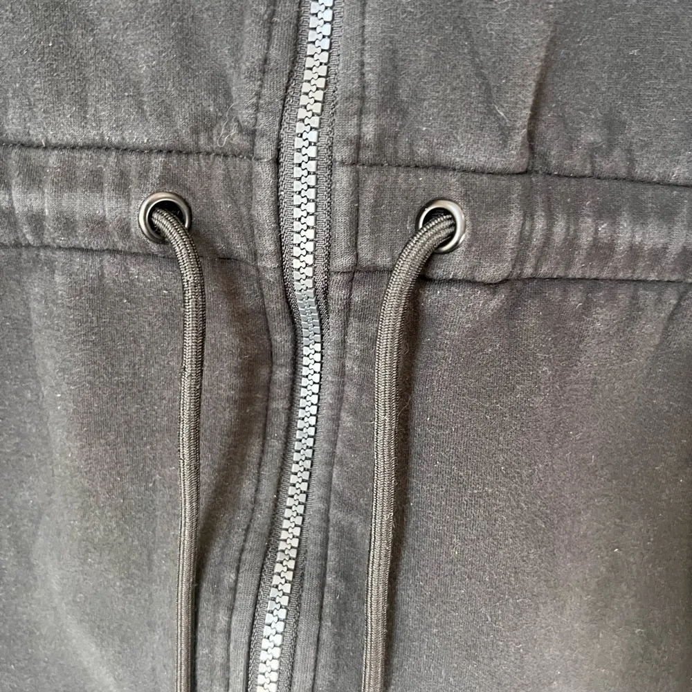 Varley Sophia black hooded sweatshirt jacket size L - Image 3