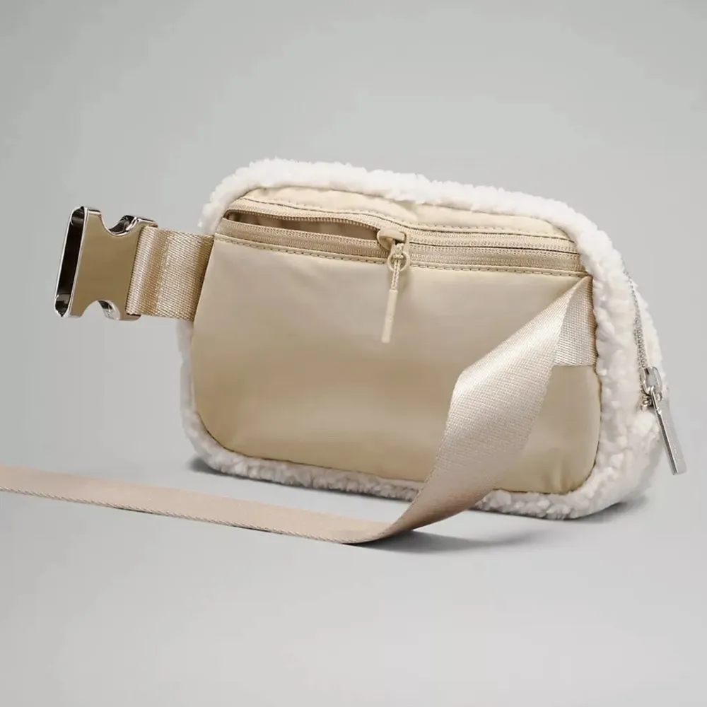 Lululemon Everywhere Fleece Belt Bag - Image 5