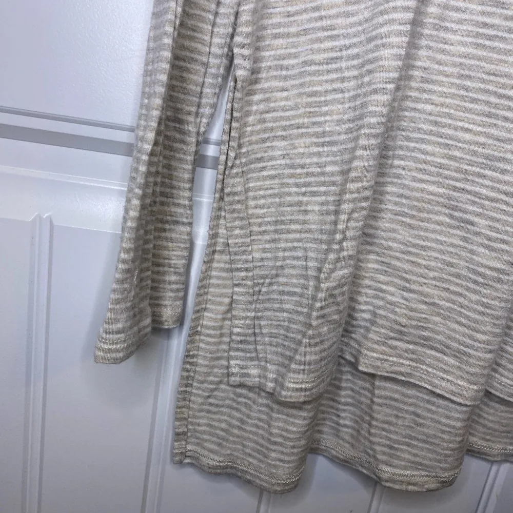 Athleta Taupe and White Striped Athletic Long Sleeve - Image 4
