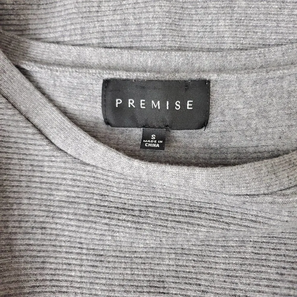 Premise Women's Gray‎ Sweater - Image 4
