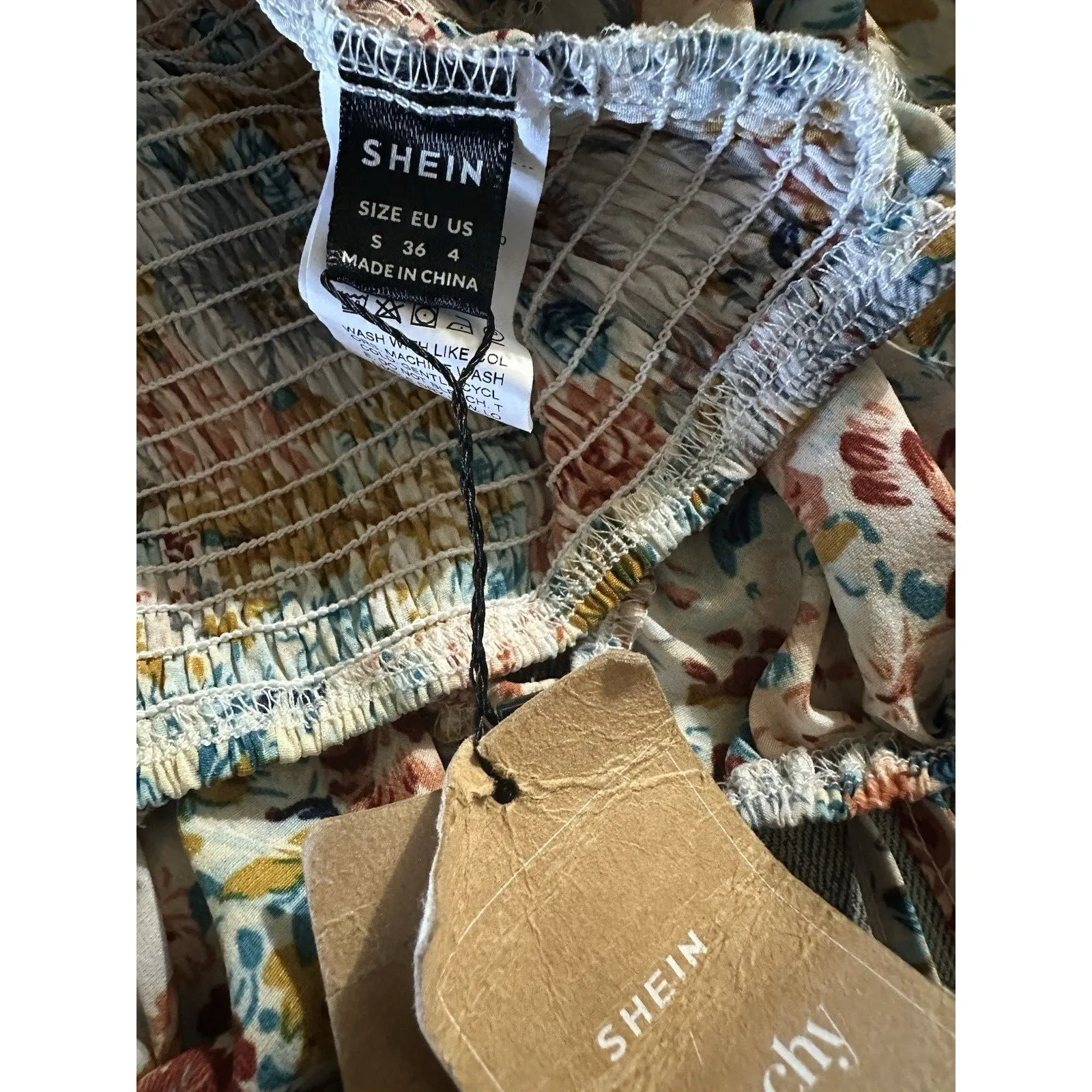 Shein White Floral Crop Front Cut Out Tie Puff Sleeves Cottage Top Size S - Image 6