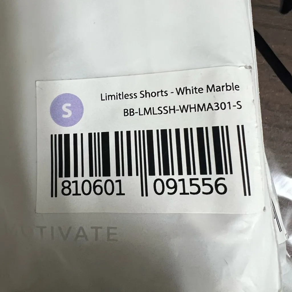 NWT BuffBunny Collection Limitless White Marble Shorts‎ Women’s Size Small - Image 6