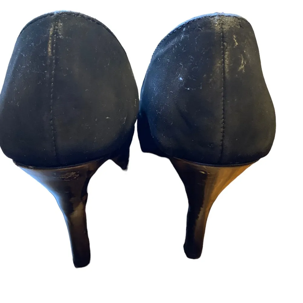 Unlisted by Kenneth Cole Women's Closed Toe Heels. EUC - Image 3