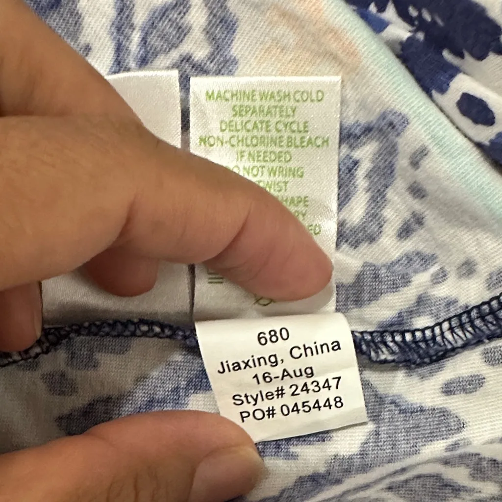 Lilly Pulitzer  Ocean Ridge  Dress  Ikat Blue and White 100%COTTON - Image 4