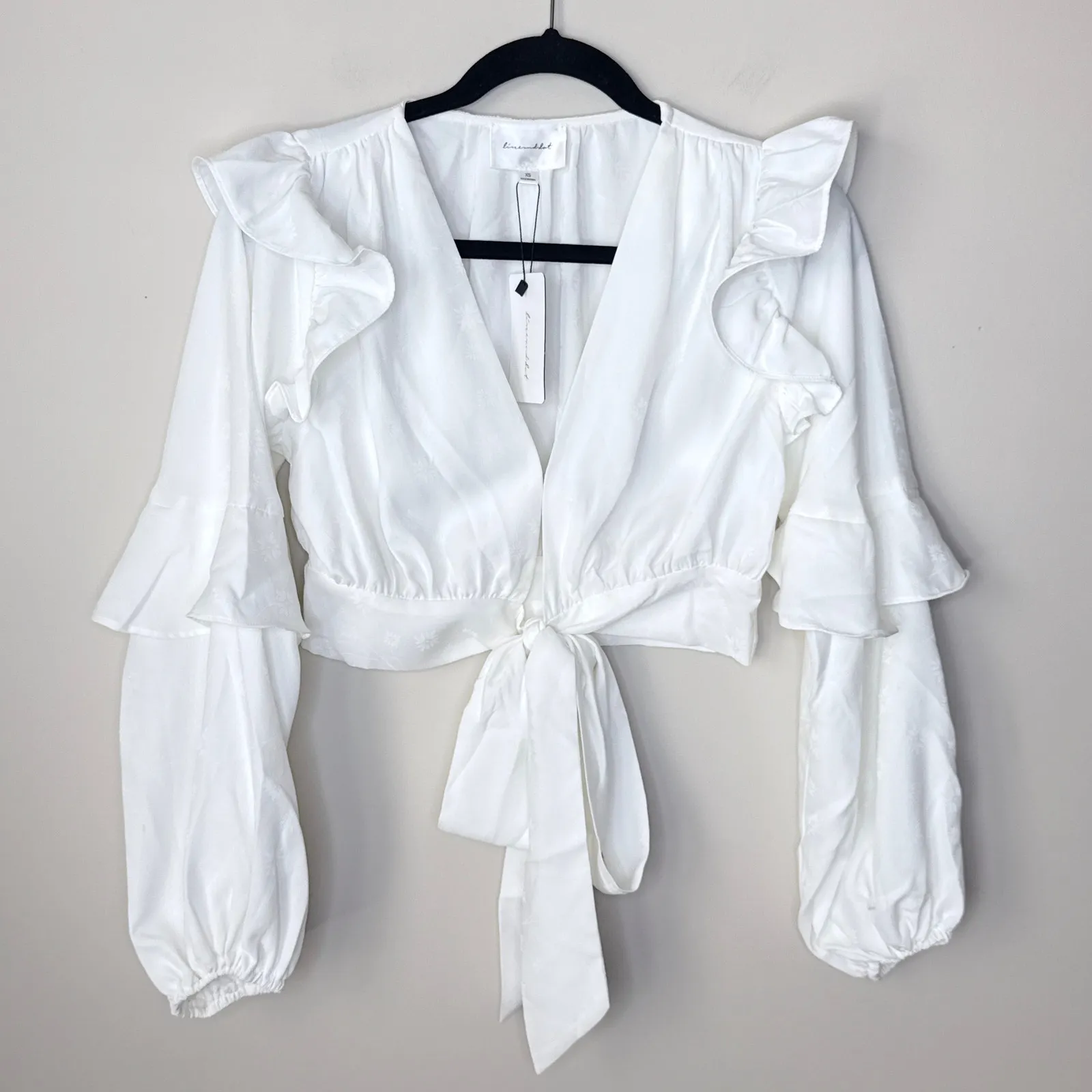 NEW NWT Revolve Line & Dot XS White Sonia Blouse Style LT4153B Cropped Ruffled - Image 3