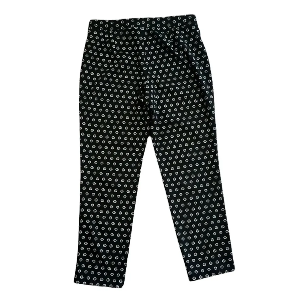 Vince Camuto Black and White Floral Polka Dot Leggings - Image 4
