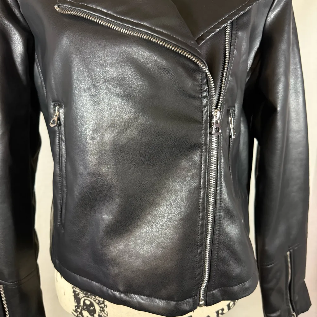 Ashley Outerwear Women’s Faux Leather Moto Jacket Size Large Black Exc Cond - Image 4