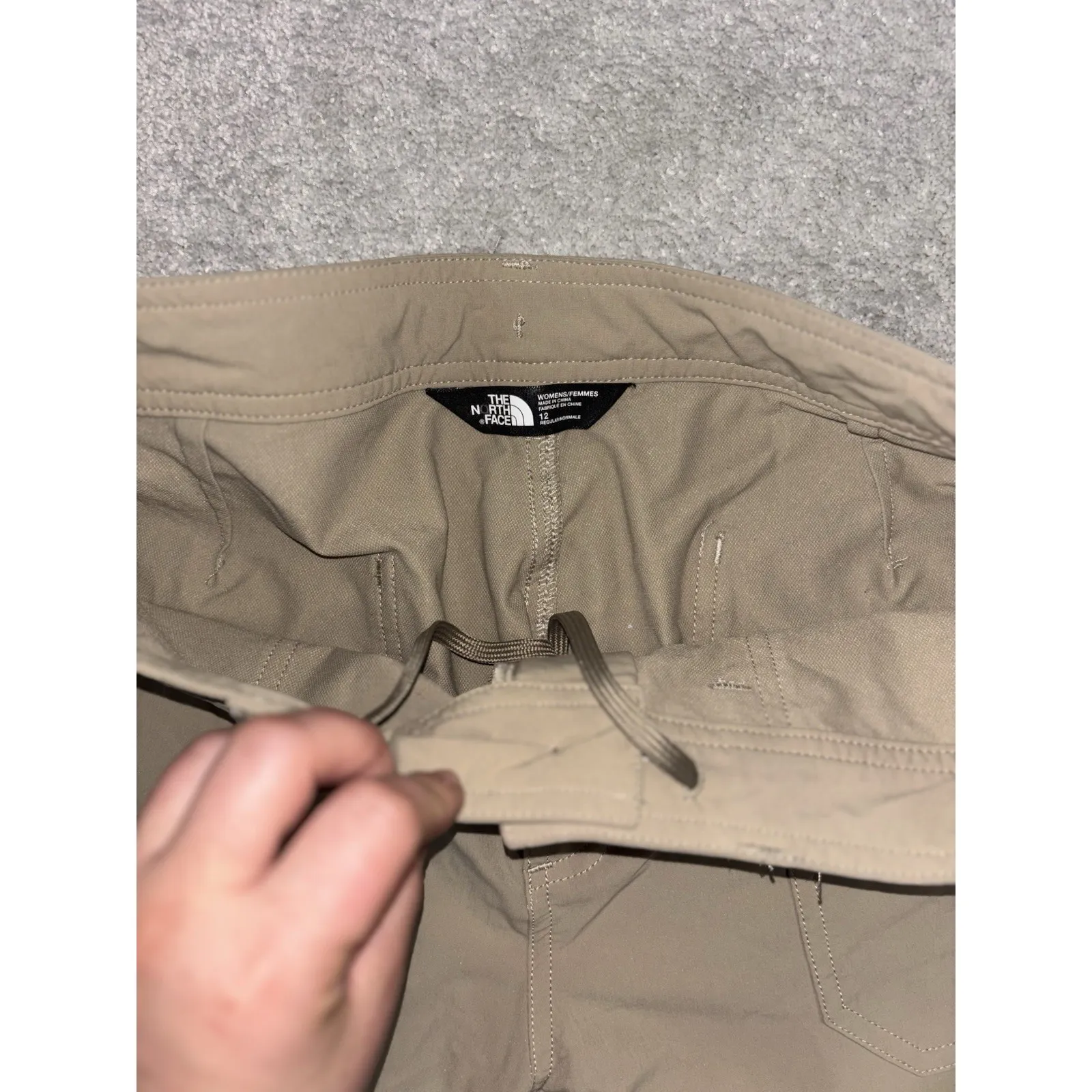 womens beige‎ north face convertible pants nylon size 12 Roll Up - Image 5