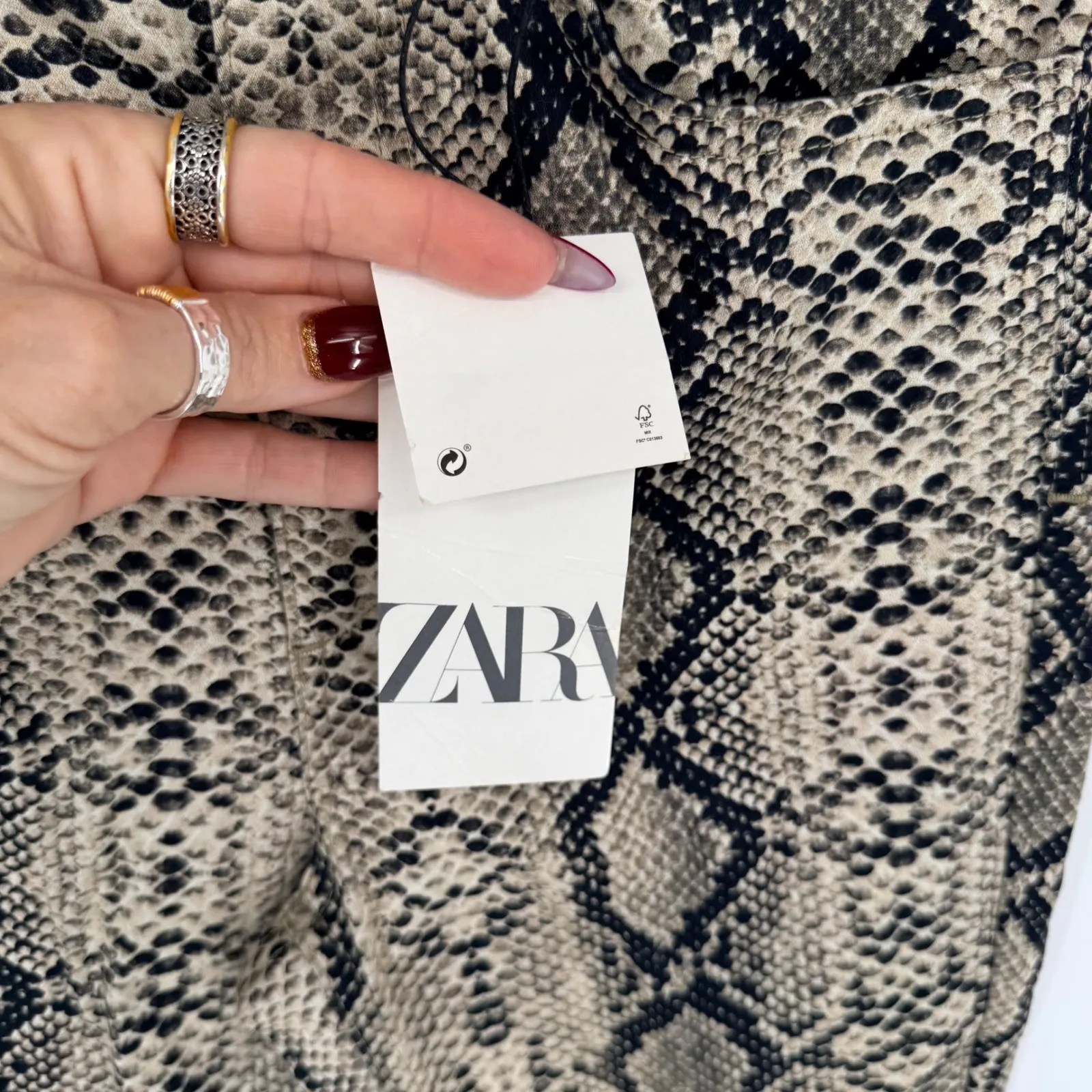 ZARA High Rise Skinny Jeans Snake Print Women's Size 6 NWT Edgy Mob Wife Rocker - Image 2