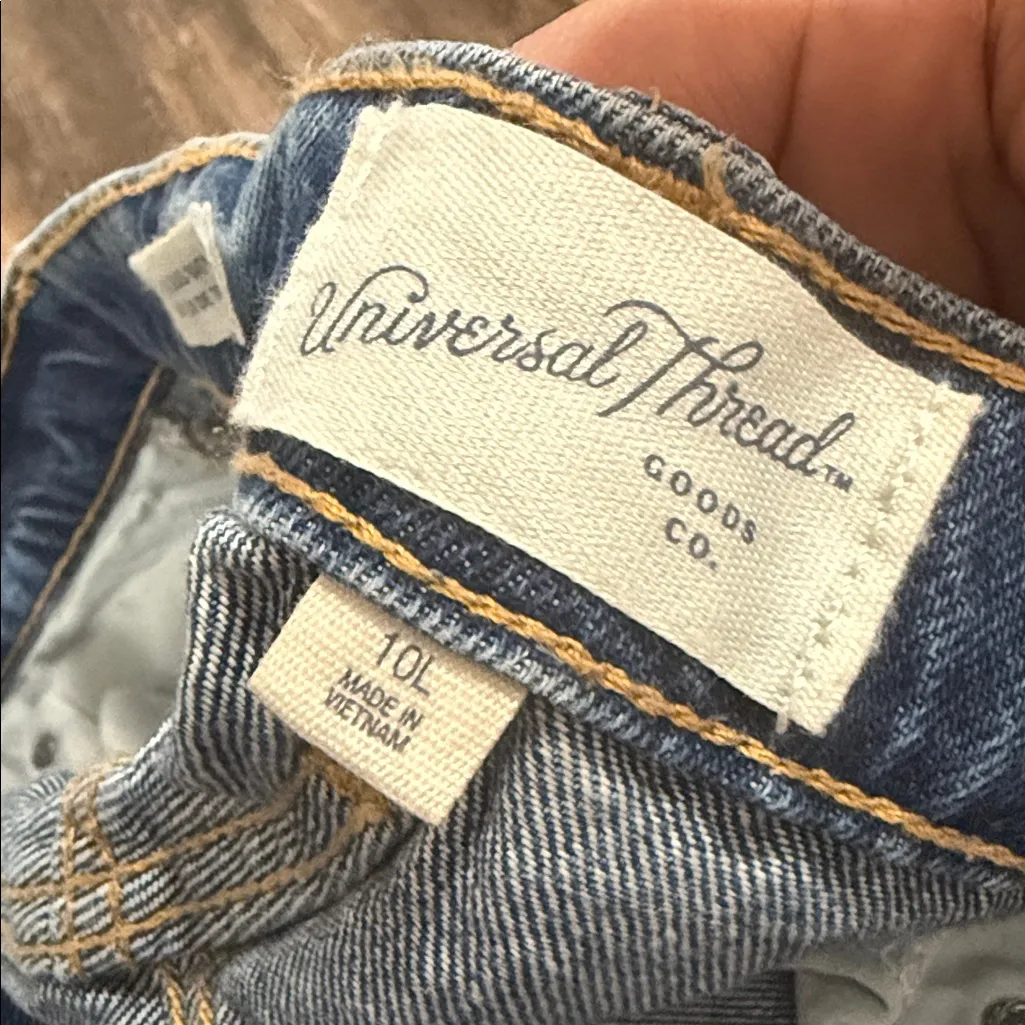 Universal Thread Relaxed Fit Dark Blue Jeans - Image 4