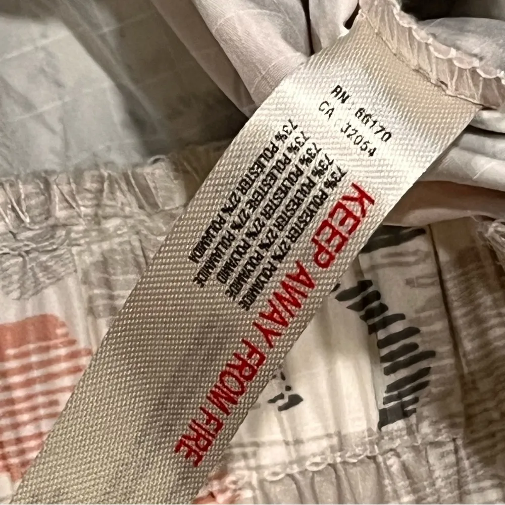 NEW Free People FP Movement Off The Grid Printed Ivory Hooded Vest size Medium Gray - Image 13