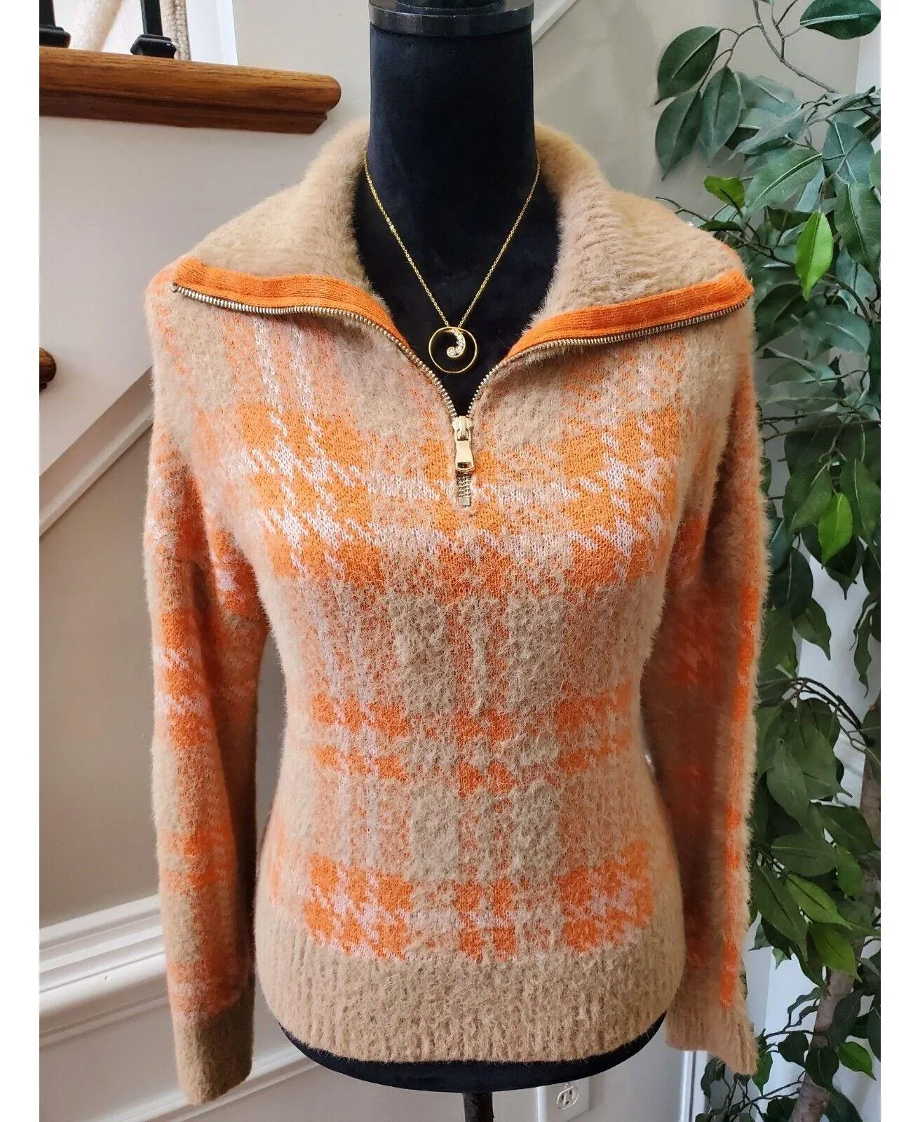 Broadway Women's Beige Acrylic Collared Long Sleeve Pullover Sweater Size Large - Image 6