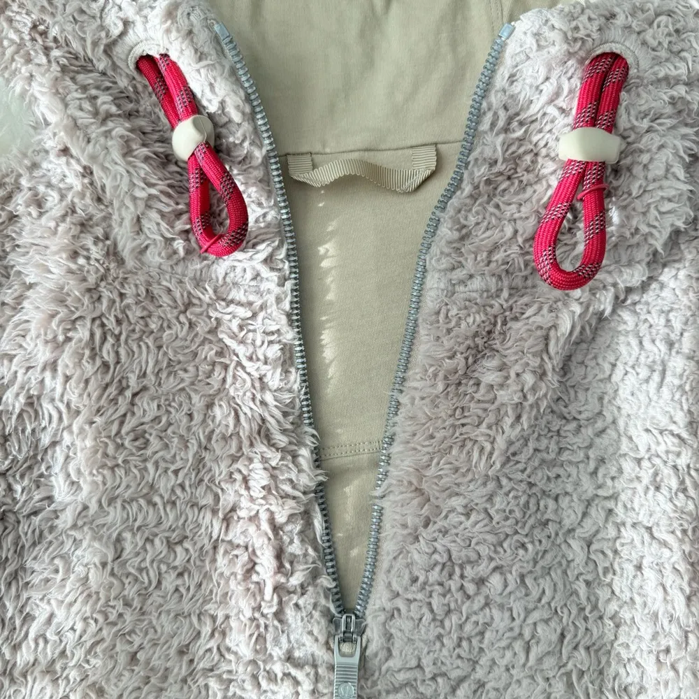 Lululemon Oh So Sherpa Half Zip Tan Fuzzy Pullover 6 - Image 5