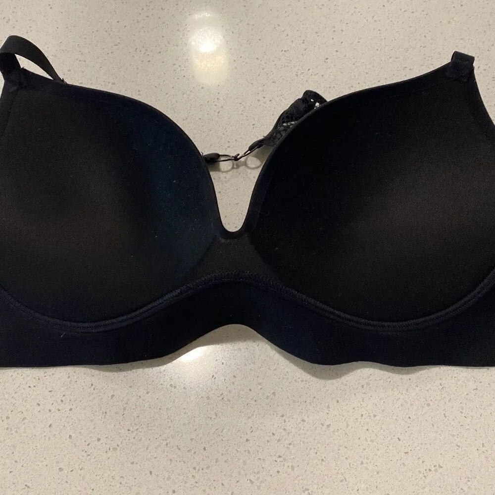 Victoria’s Secret bra incredible padded no wire bra size 36C - Image 4