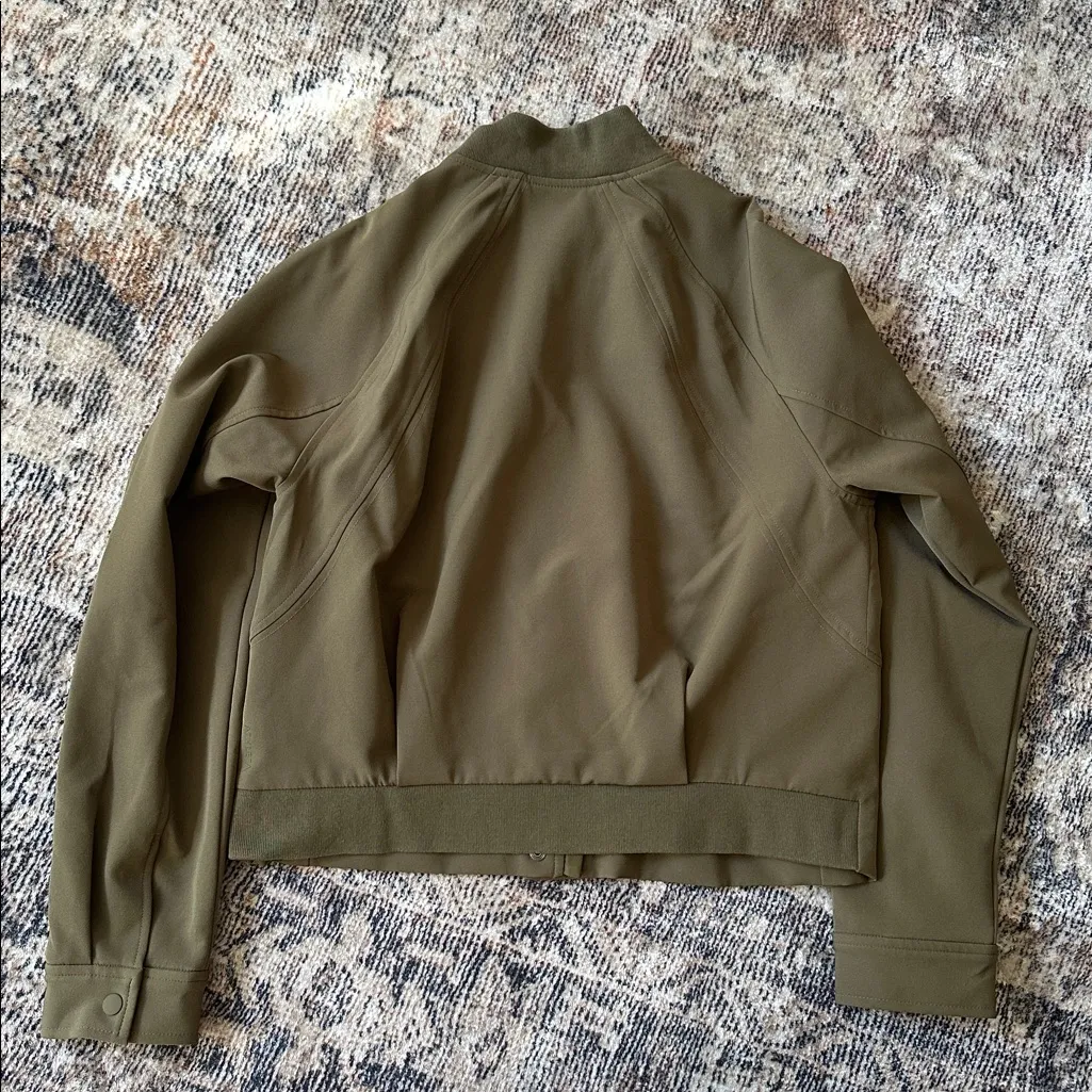 Athleta Endless bomber jacket, acacia olive - Image 7