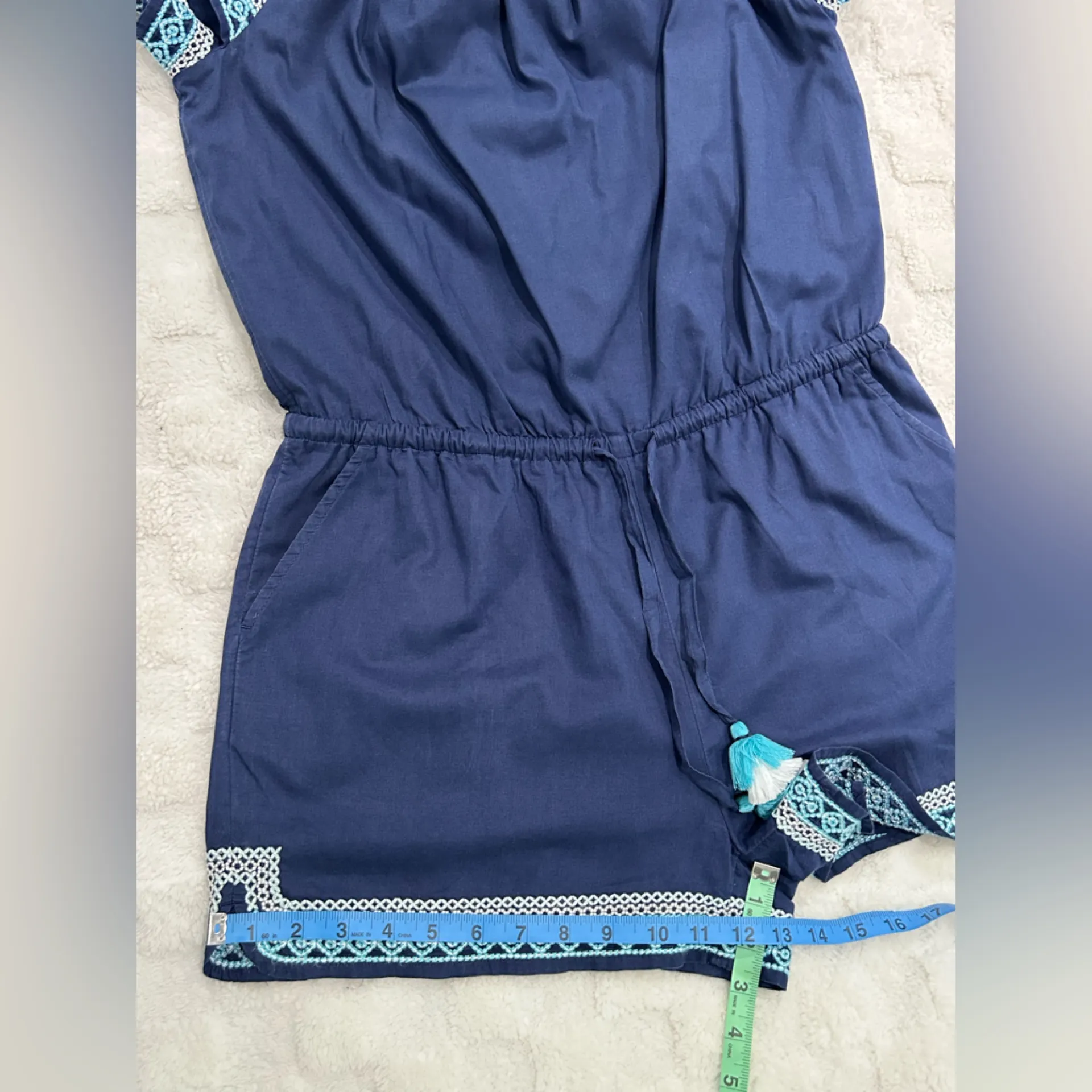 Vineyard Vines Women's Embroidered Off The Shoulder
Preppy Adorable Romper - Image 4