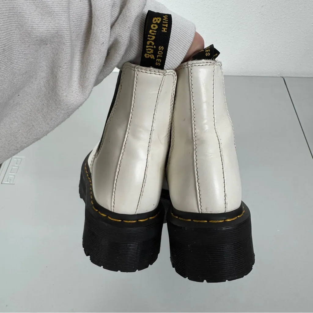 Dr. Martens 2976 Smooth White Leather Quad Platform Boots Size 7 - Image 4