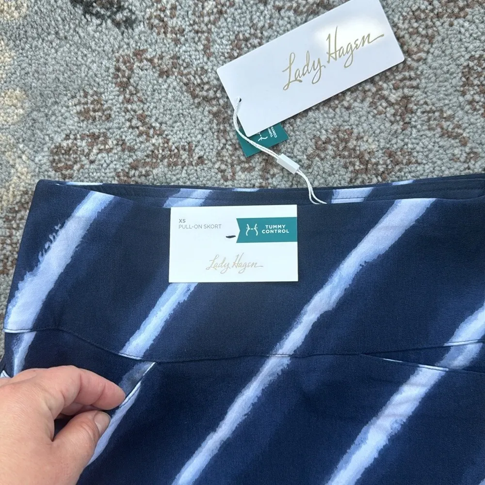 Lady Hagen 17” Tummy Control Golf Skort Shibori Stripes Navy XS - Image 4