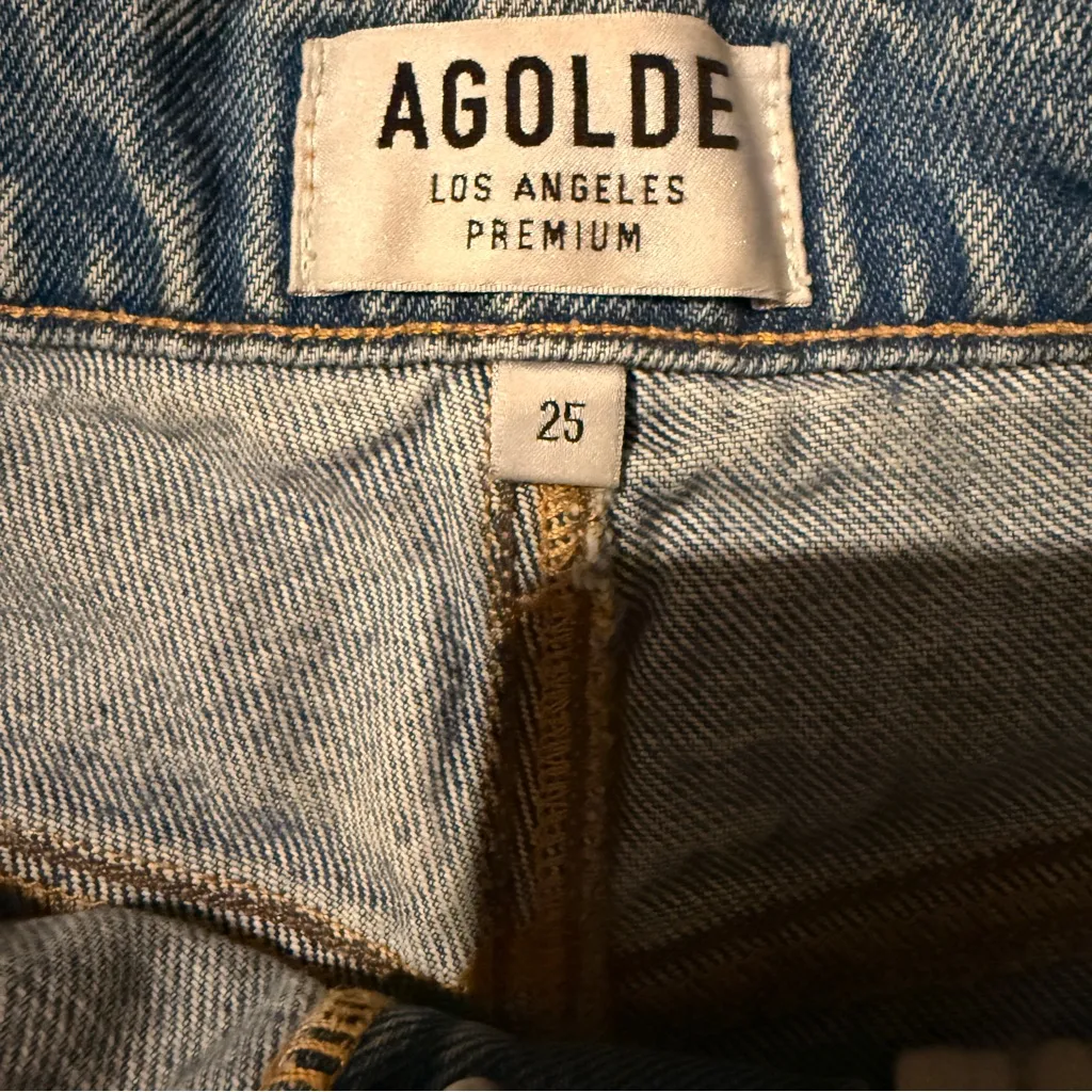 Agolde Parker Vintage Cut‎ Off Distressed Shorts in Swapmeet Light Wash Sz 25 - Image 7