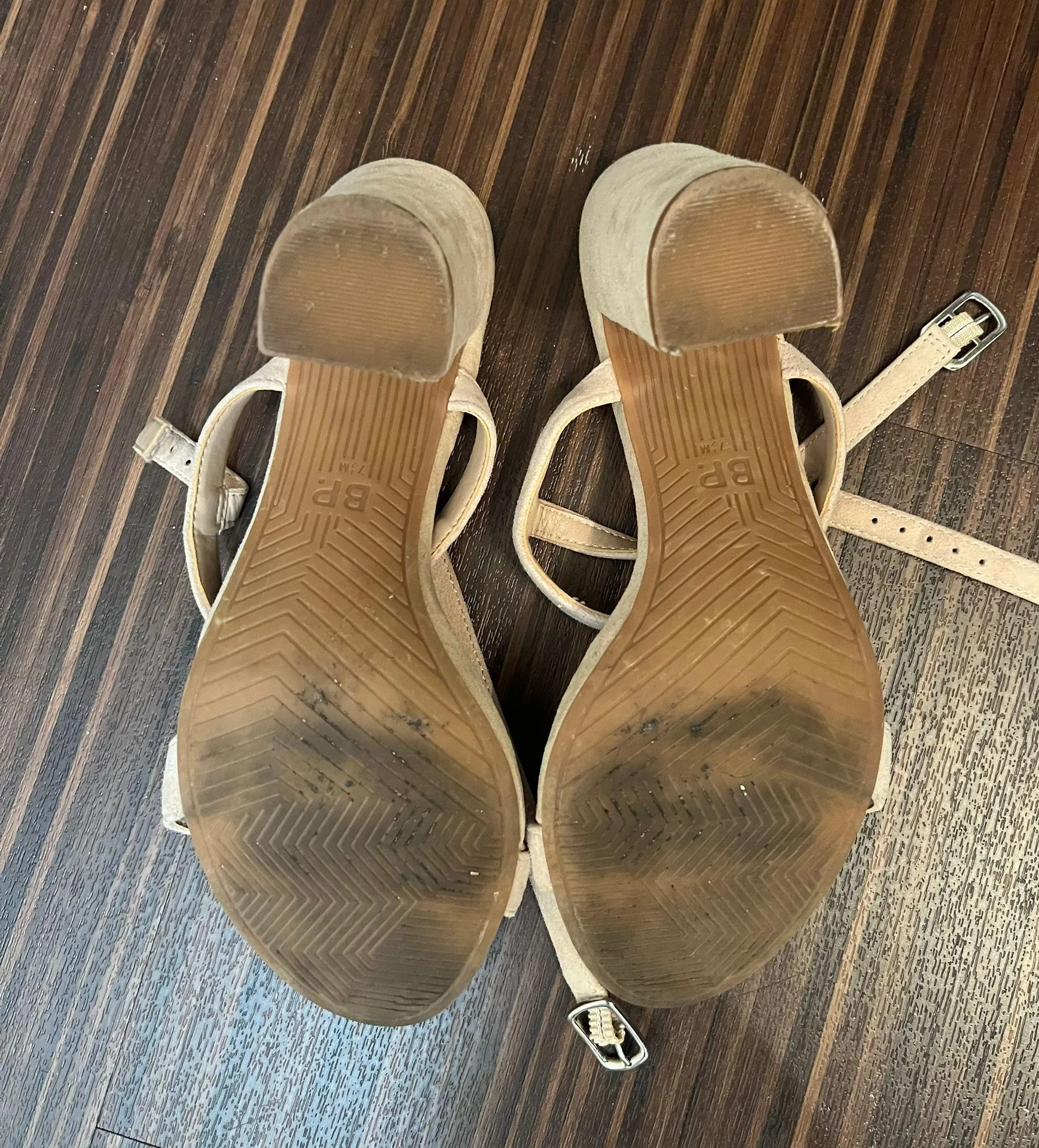 Beige Heels - Image 2