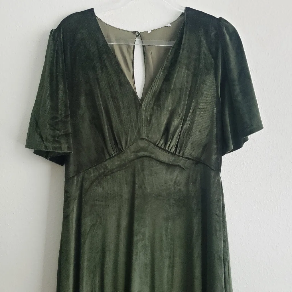Baltic Born Vivian Velvet Maxi Dress Short Sleeve New Without Tags - Image 4