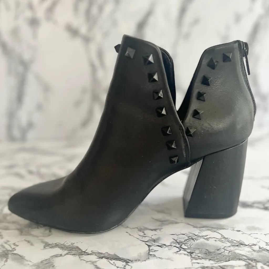 Steve Madden Gloria Black Studded Leather Cutout Booties 9.5 - Image 8