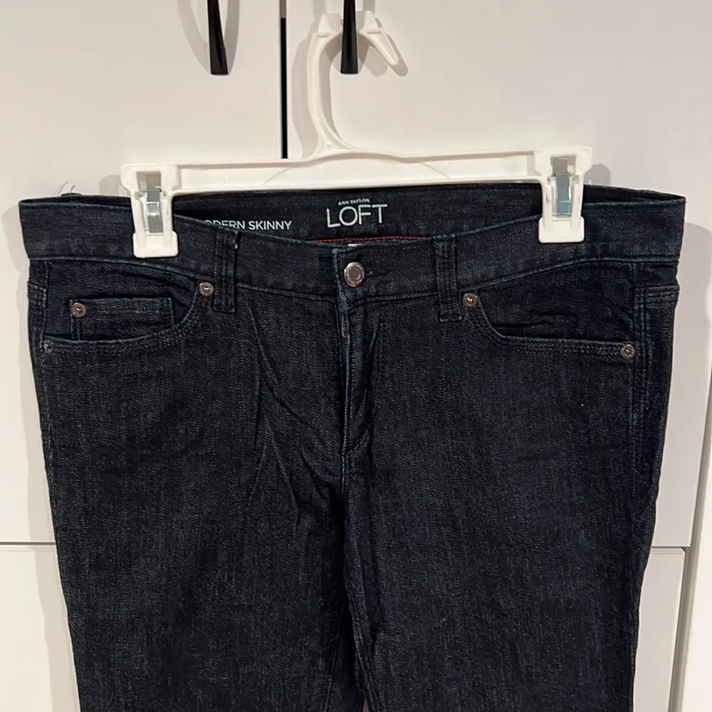 Ann Taylor Loft skinny‎ cotton jeans . Size 8 - Image 2