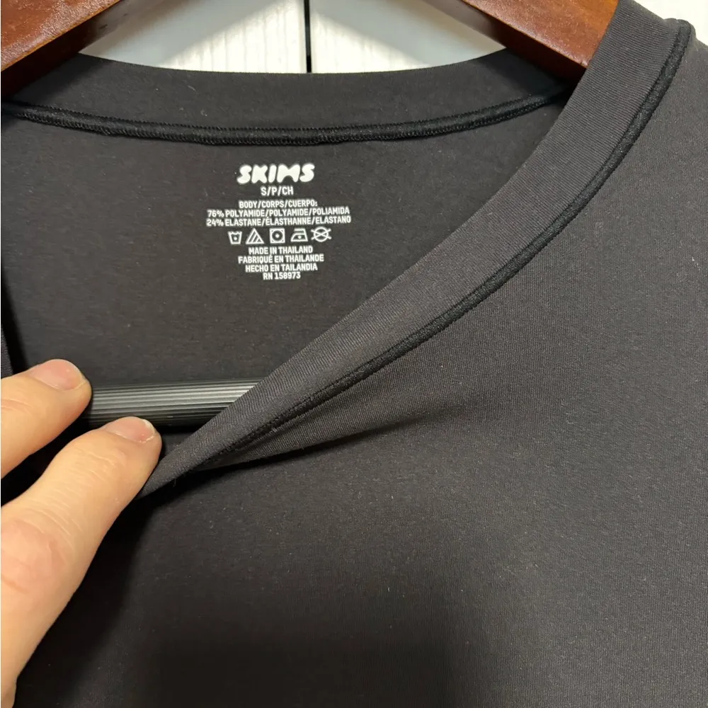 SKIMS Fits Everybody Crew Neck Long Sleeve Dress - Image 7