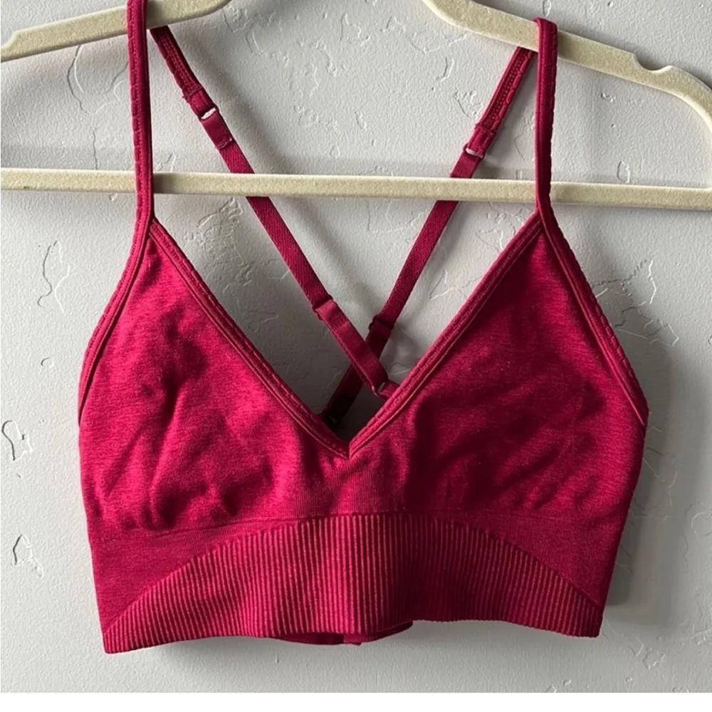 lululemon ebb. to street bra size 6 - Image 3