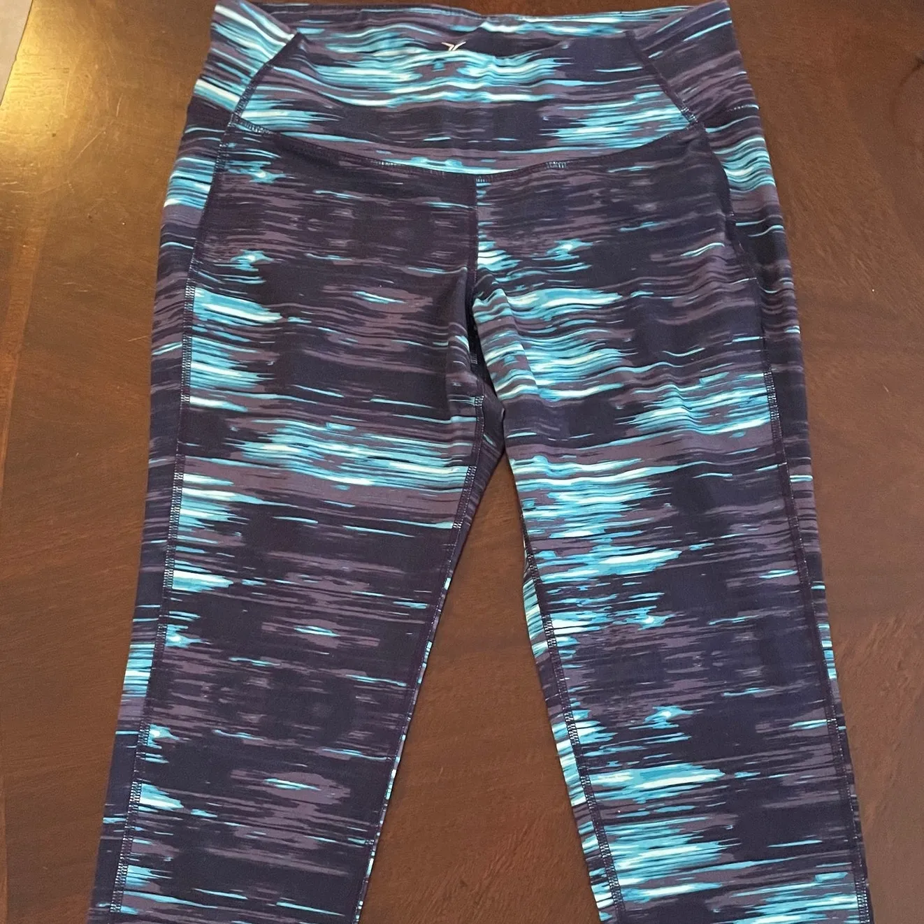 Old Navy Active Leggings Womens Large Capri Activewear - Image 2