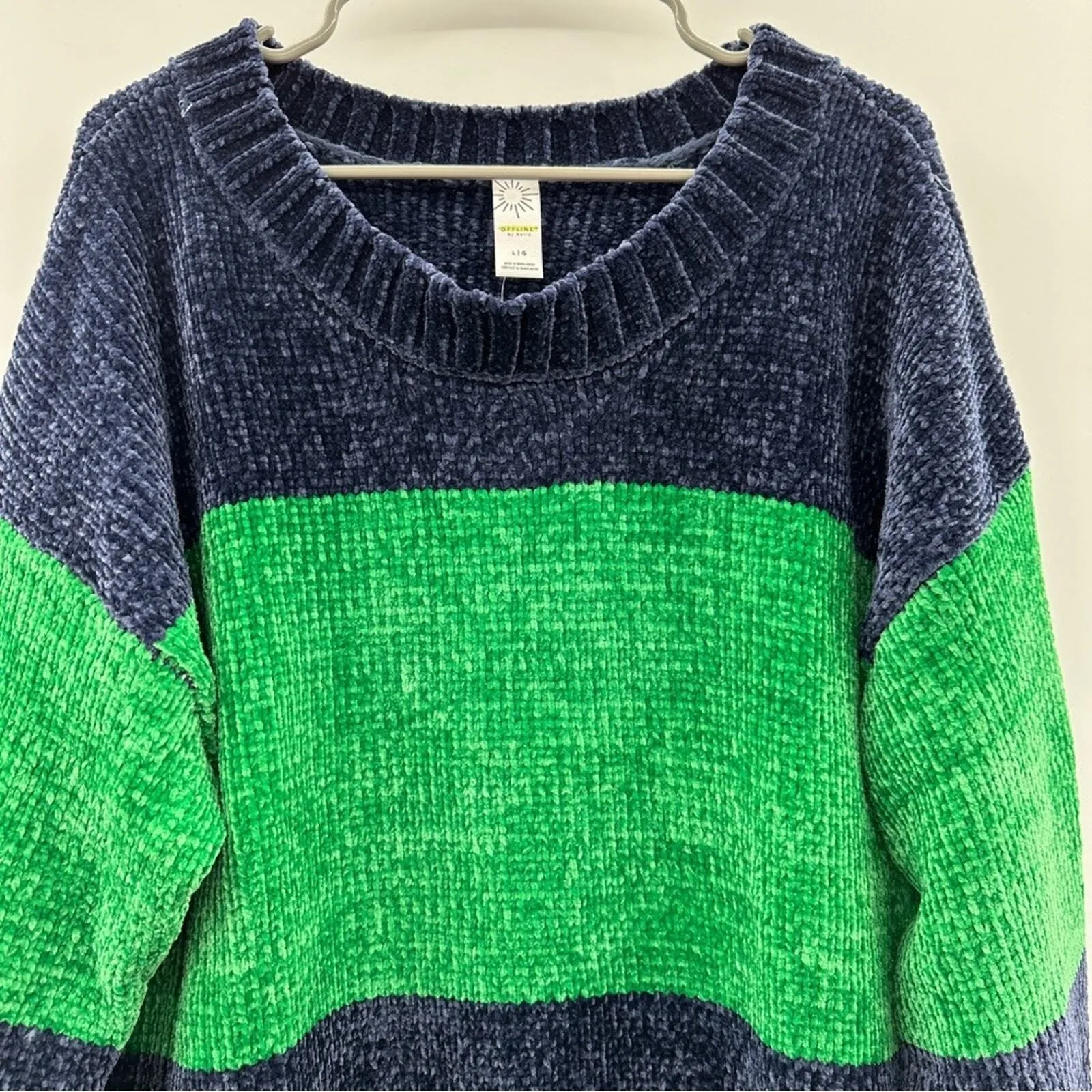 Offline by aerie Navy Blue & Green Long Sleeve Crewneck Chenille Sweater Sz L - Image 4
