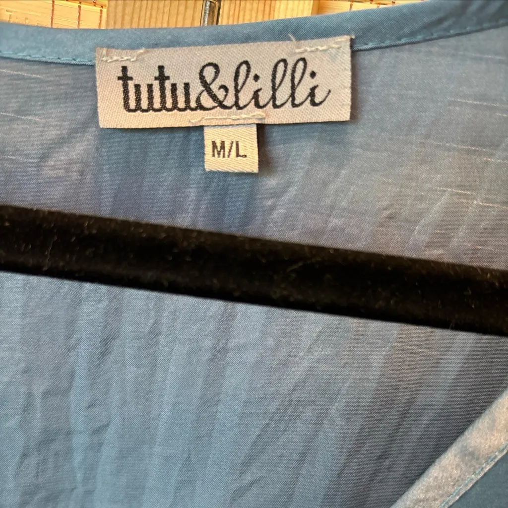 tutu & lilli Blue Short Sleeve Satin Knee - Image 4