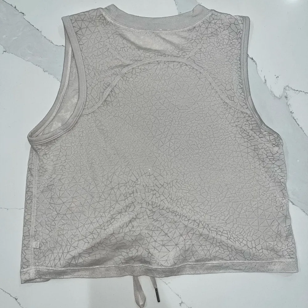 Lululemon Cinch Me Up Front Tank *Veil Dune - Image 6