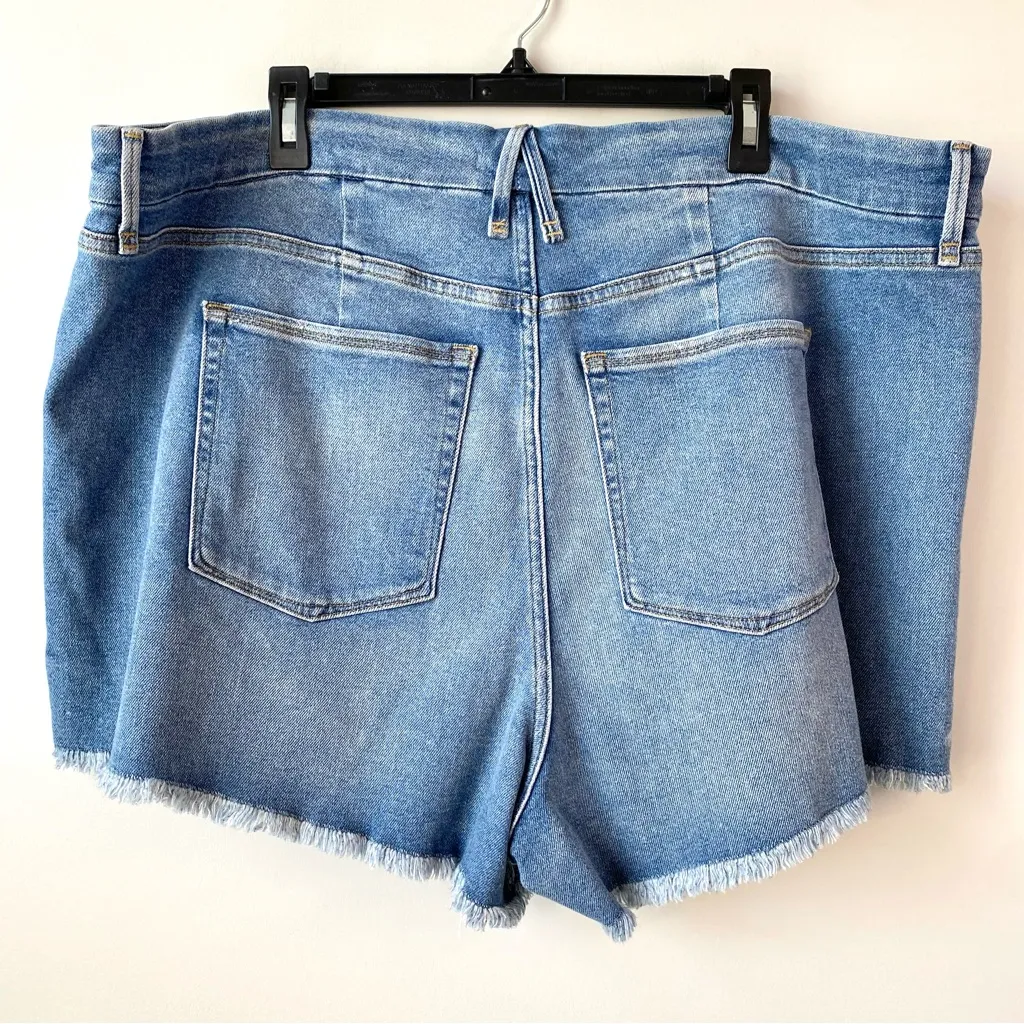 Good‎ American Good Curve Denim Shorts Blue 22 - Image 7