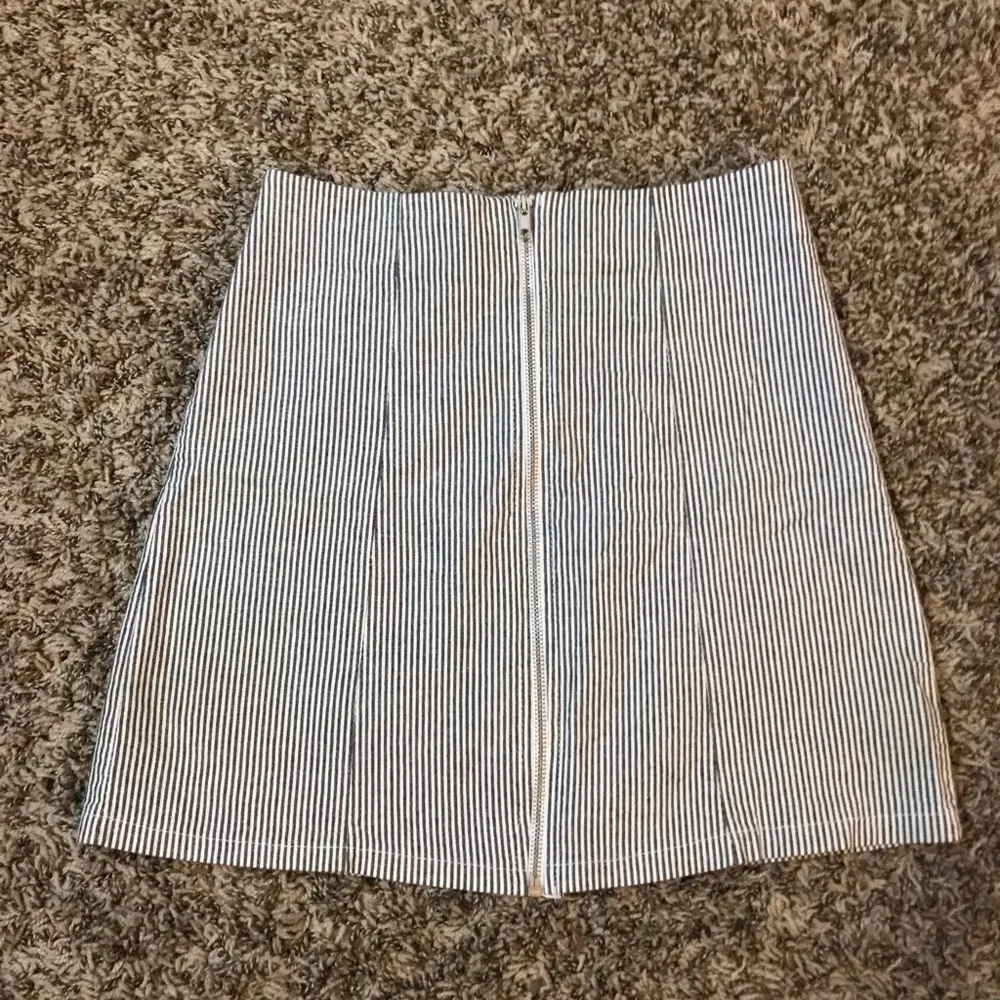 pin striped mini skirt - Image 2