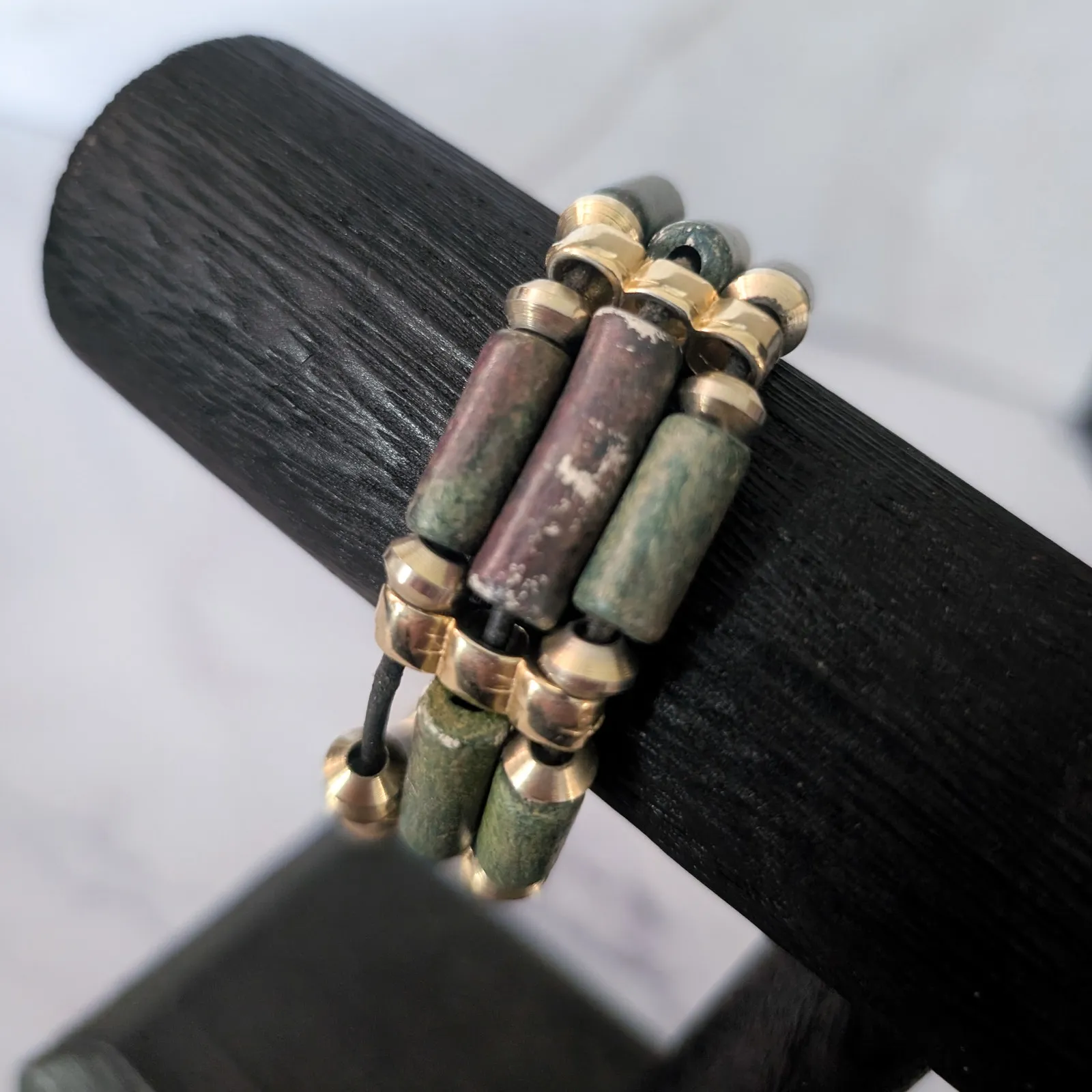 Vintage Clasp Bracelet Green - Image 2