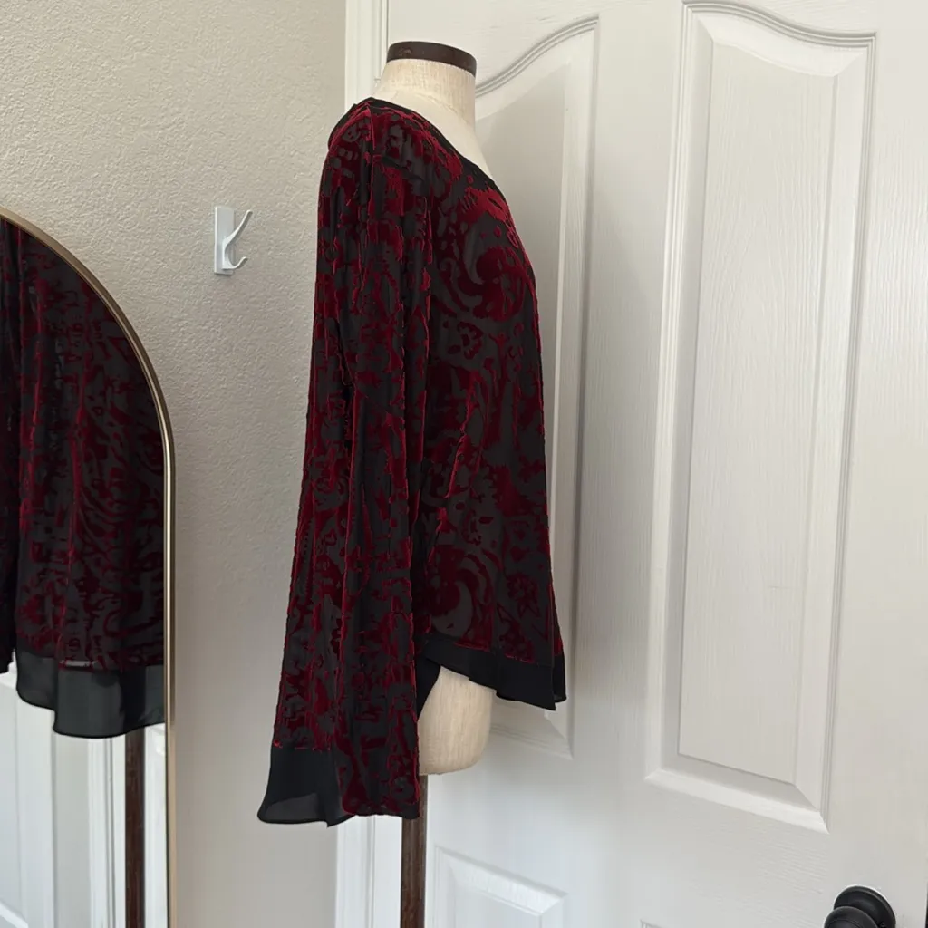 Velvet burnout sheer crew neck long sleeve Red Size L - Image 9