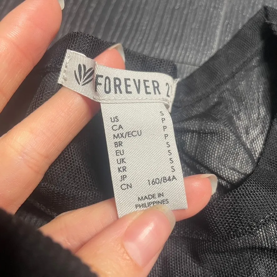 Forever 21 Black Sheer Mesh Long Sleeve Crop Top Small Goth Alt Rock Grunge - Image 2