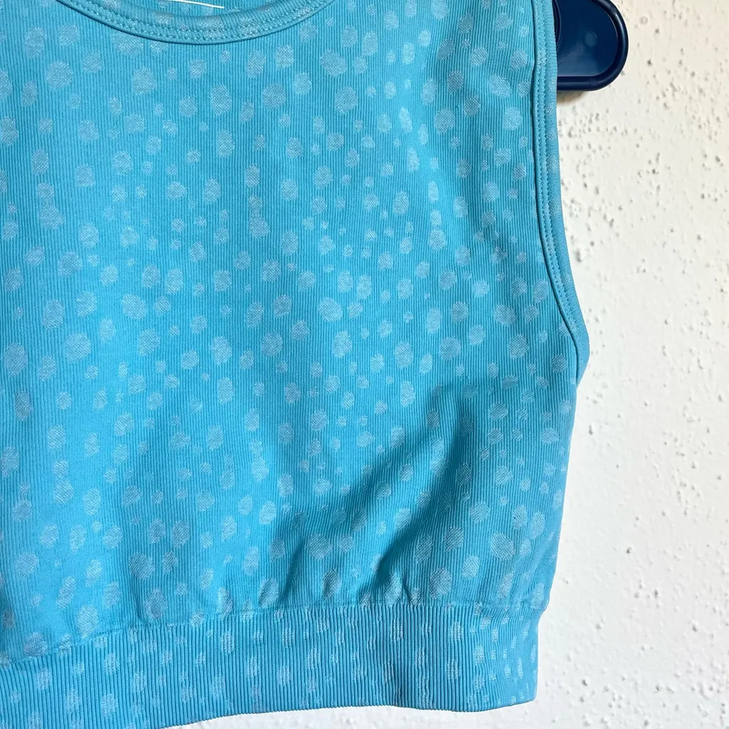 AYBL Seamless Crop Top - Image 3