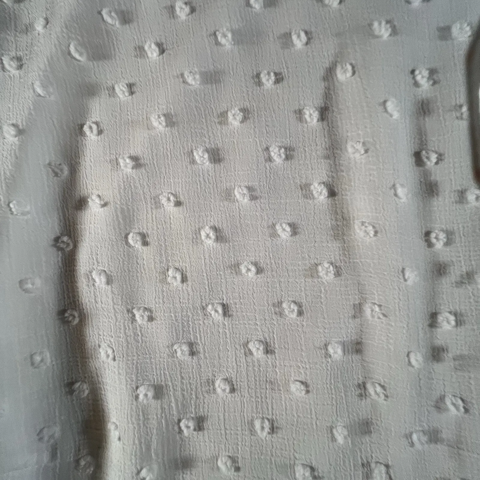 Vince Camuto White Swiss Dot Sheer Blouse L‎ V Neck Balloon Sleeve Lined - Image 5