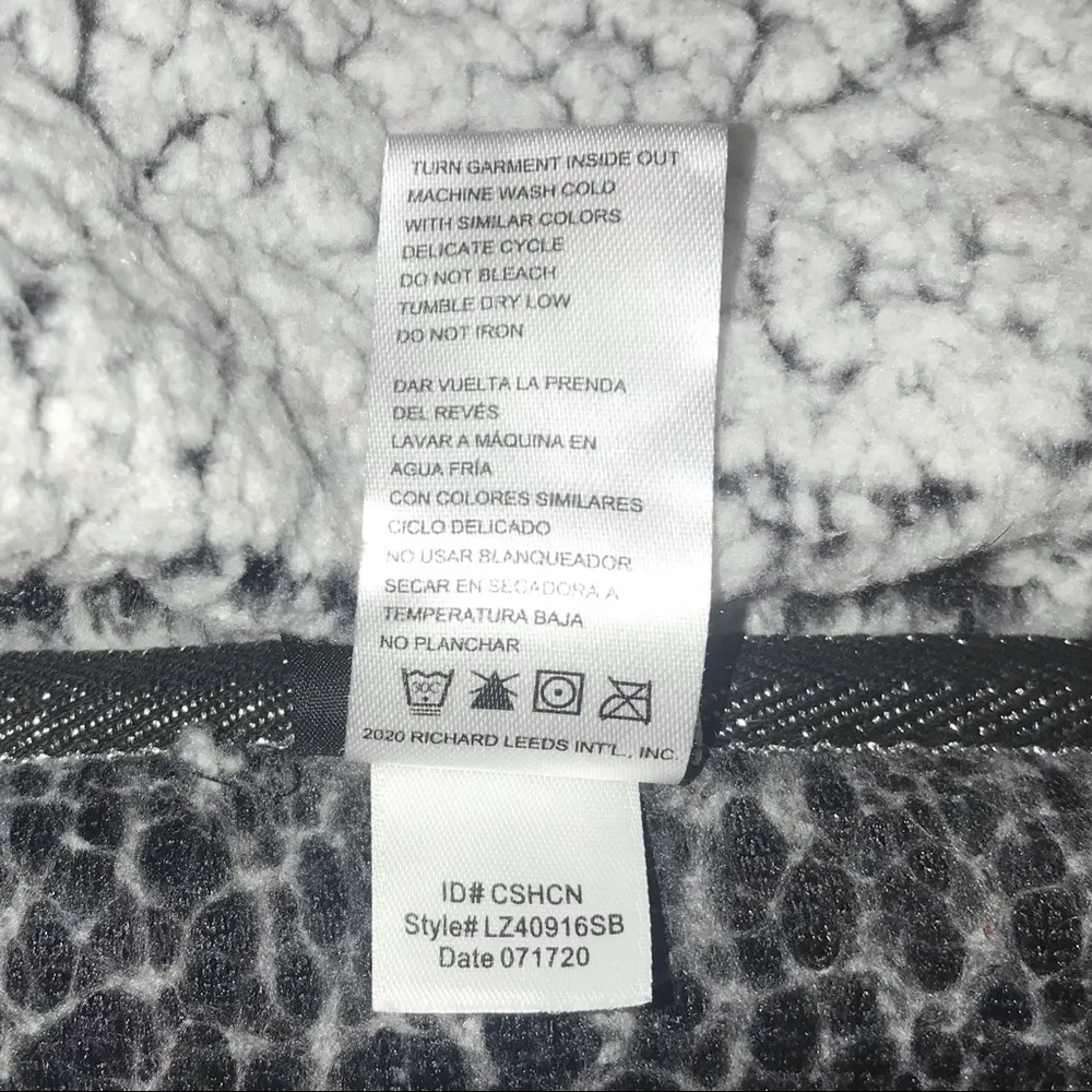 Disney The Night Before Christmas Gray Sherpa Fleece Jack Skellington Pajama Top - Image 9