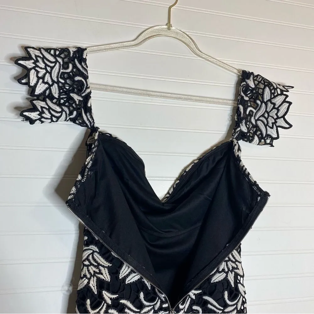 Gianni Bini Floral Chunky Crochet Lace Off Shoulder Dress - Image 8