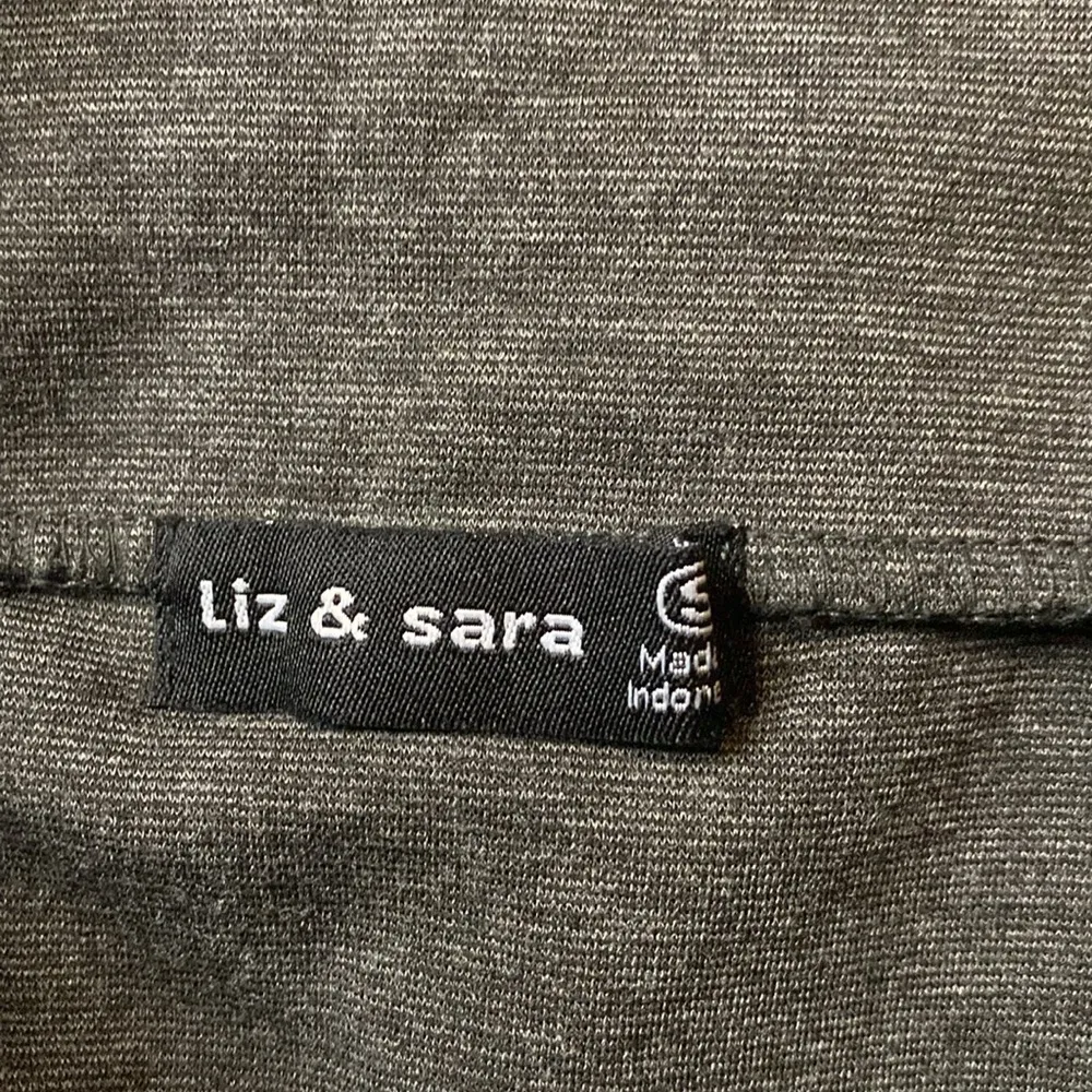 Liz and Sara Basic Gray Pencil Skirt size s - Image 3