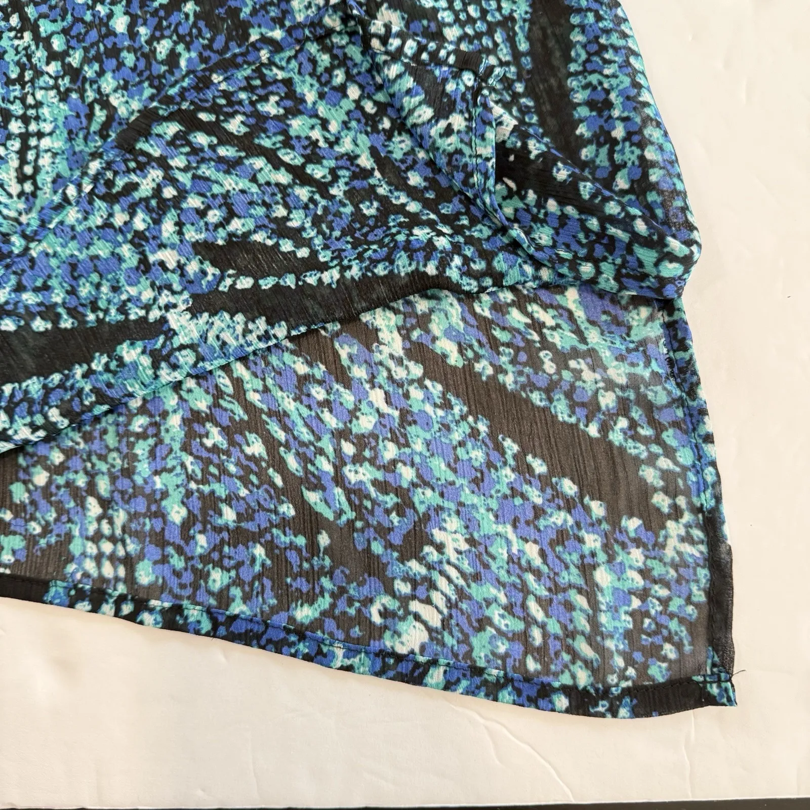 Maggie‎ Barnes Blue Colorful Pleated Semi Sheer 3/4 Sleeve Button Up Blouse  5X - Image 5