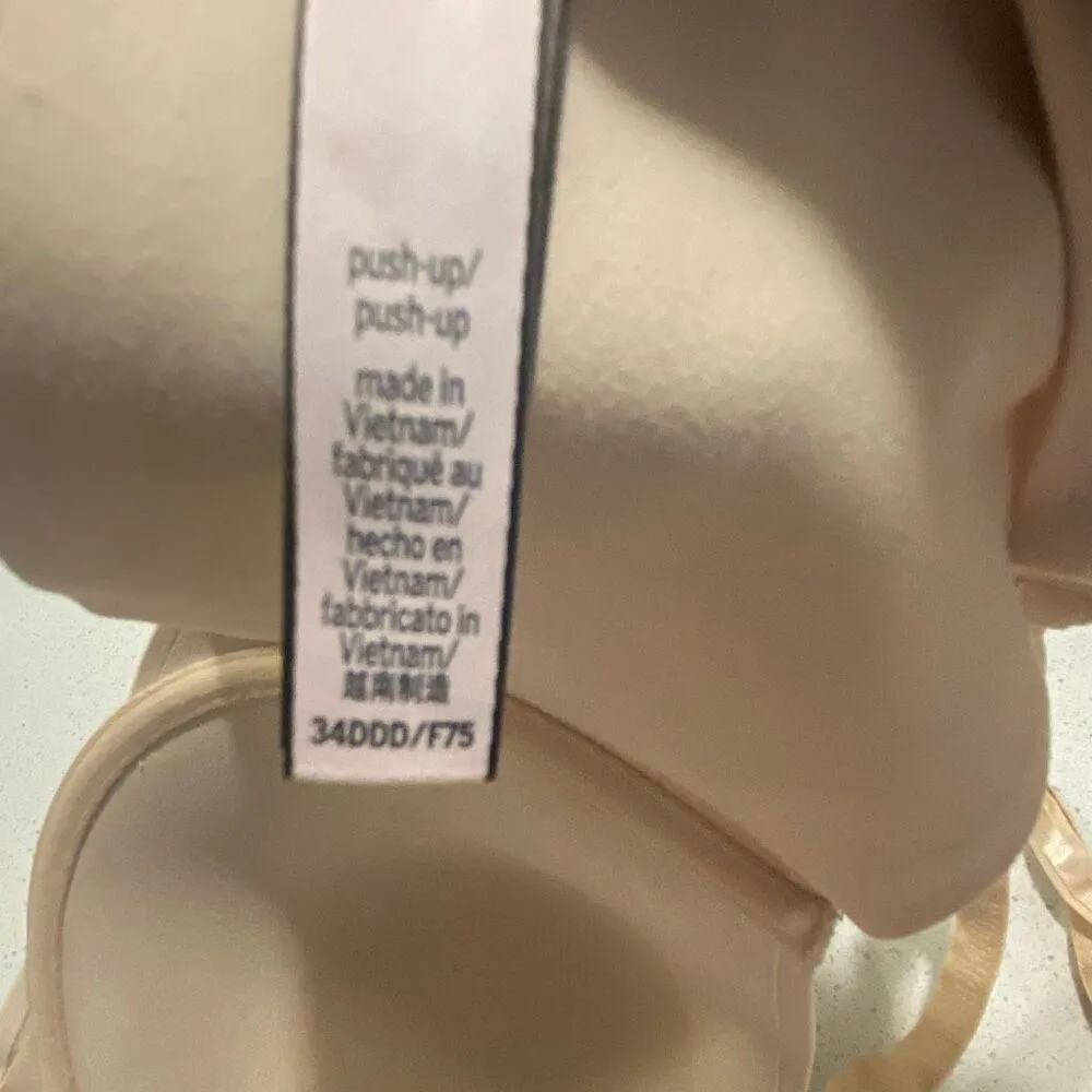 Victoria’s Secret bra this is the push-up bra size 34DDD - Image 7