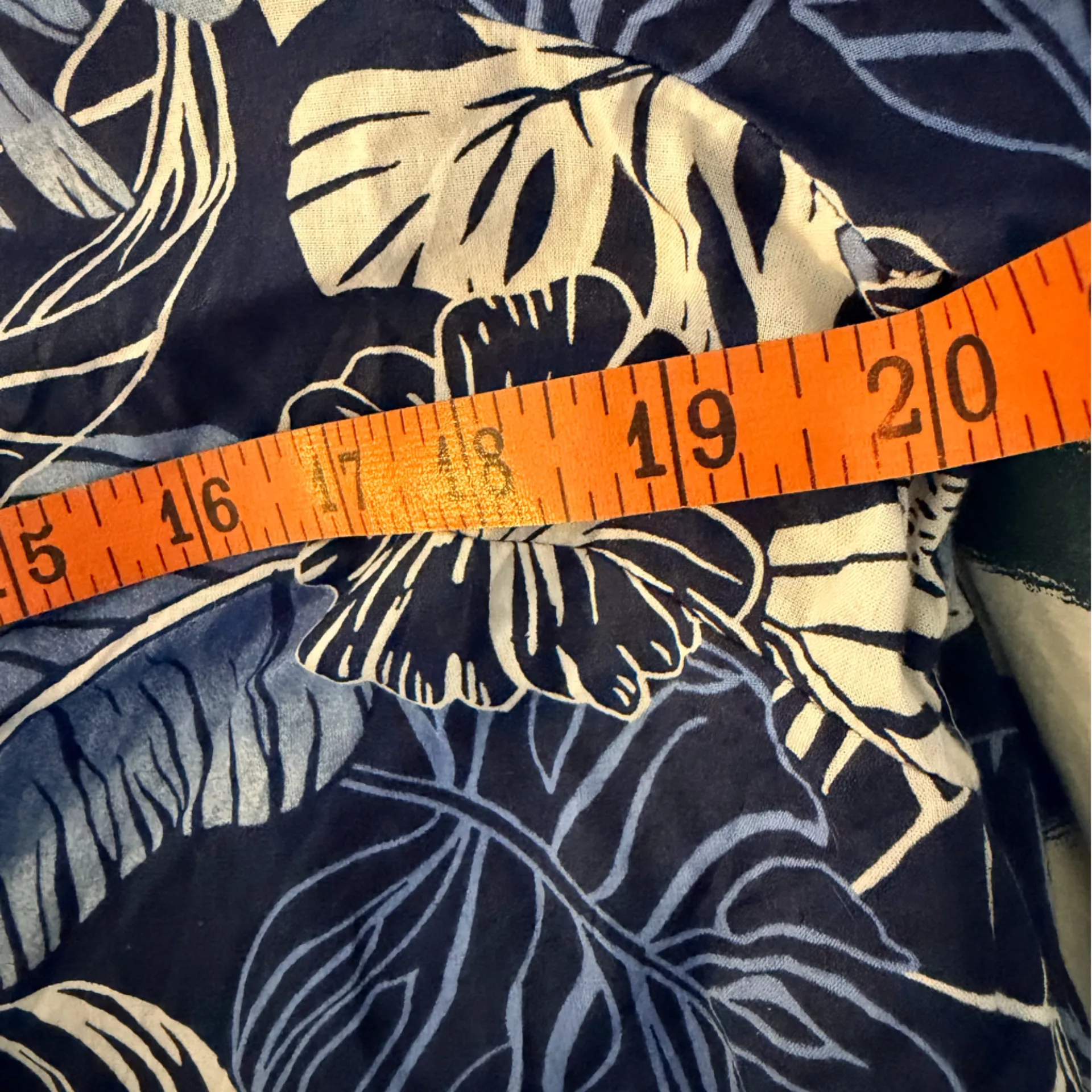 Talbots Tropical Womens Blouse Blue & White Hibiscus Palms Tunic Resort - Image 5