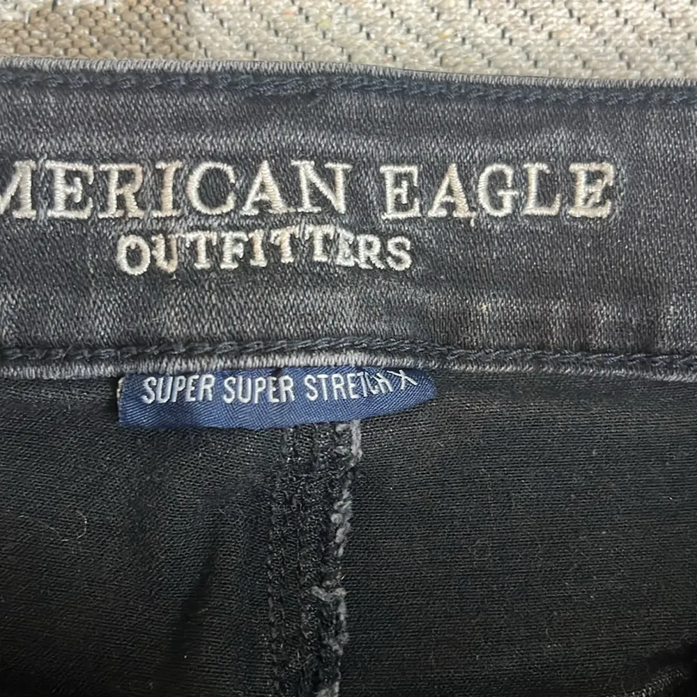 American Eagle Outfitters super stretch hi-rise shortie appliqué jean shorts - Image 5